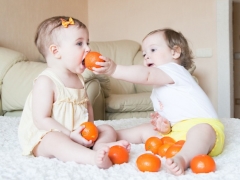 At what age can I give mandarins to a child?