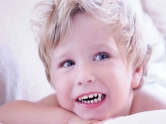 Bruxism: baby grind his teeth