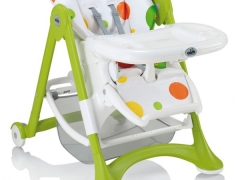 Folding chair for feeding