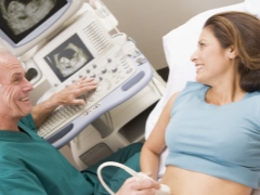 Screening during pregnancy at 12 weeks: how do they do it and what does it show?