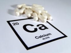 Why do we need calcium for pregnant women and how it should be normal in the blood?