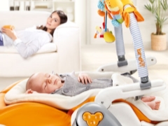 Brevi feeding chair: advantages and disadvantages