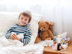 How to distinguish a viral infection in a child from a bacterial one?