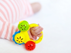 What are the rattles and which model to choose for a newborn?