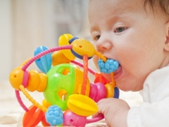 Teether models for teeth: which is better to choose?