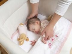 Why the child does not want to sleep in his crib and what to do?