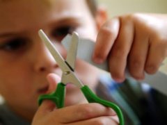 Baby scissors: what should they be and how to use them?