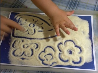 Child's games with semolina