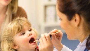 Staphylococcus aureus in the nose and throat of a child