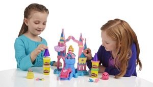 Why is Play-Doh clay so popular and what set to choose?