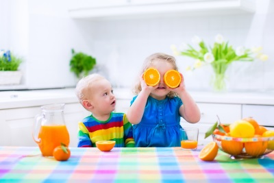 Child eats fruit