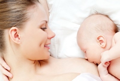 Breastfeeding a baby at 5 months