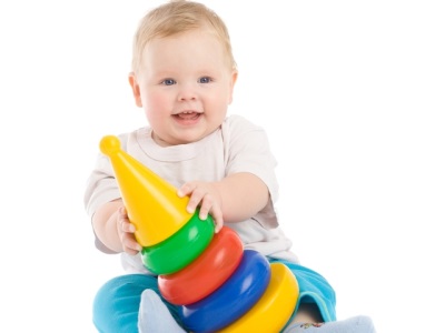 Baby plays at 11 months