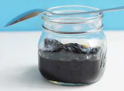 Mashed prunes for children