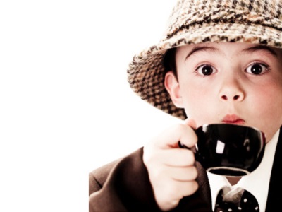 Child drinks coffee