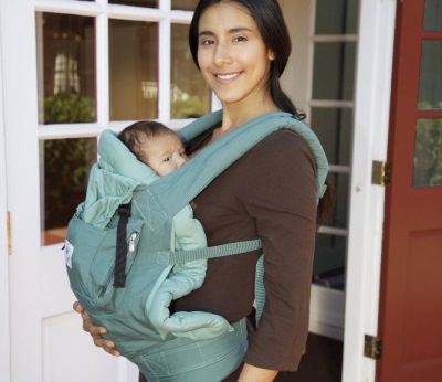 Ergo-backpack for carrying newborns