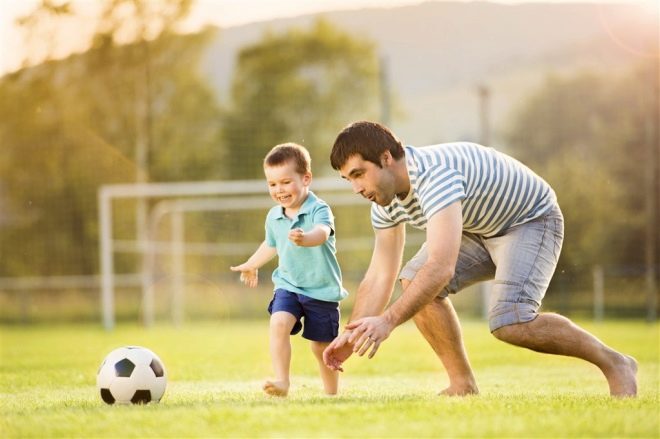 Active child games with dad in the ball